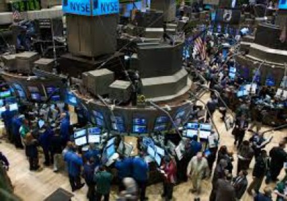 Wall Street, la un pas de dezastru financiar